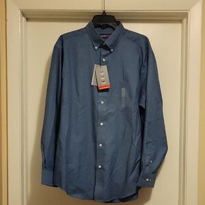NWT: Mens Roundtree & Yorke Travel Smart Button Down Shirt
